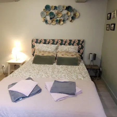 Saint Jean Centre Апартаменти *